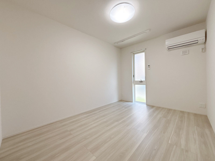 メゾン　ド　セリジエの洋室