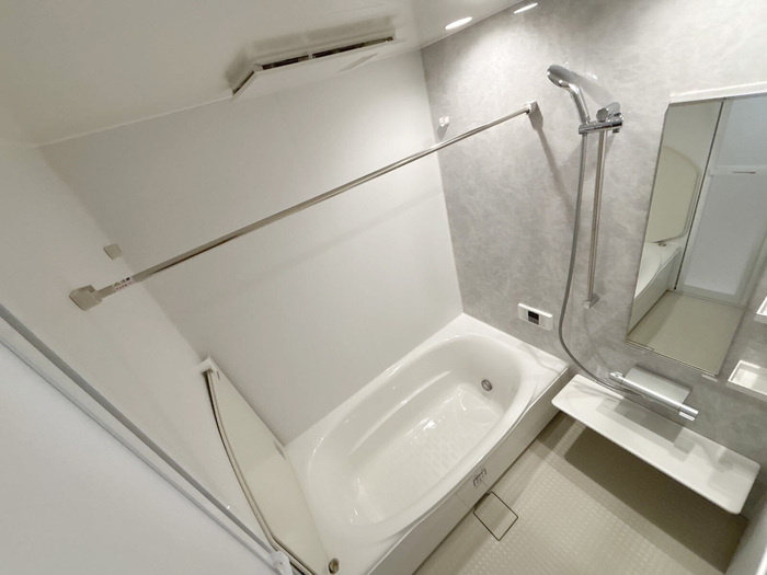 メゾン　ド　セリジエの浴室