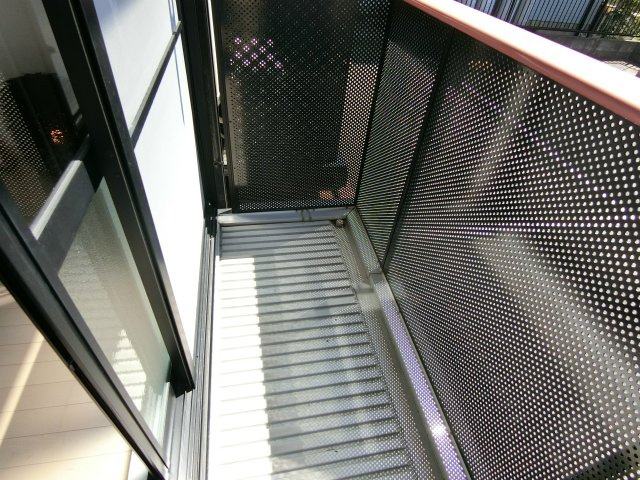 サンクチュアリー久留米Vのバルコニー|お洗濯にも便利なバルコニー付き