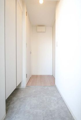 SPコート両国の玄関