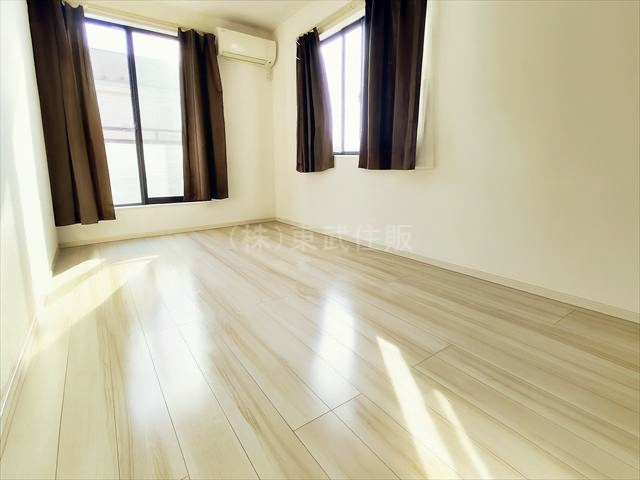 【寝室】 | 坂戸市片柳 | 2階南西側7.5帖洋室　主寝室としてお使いいただけます