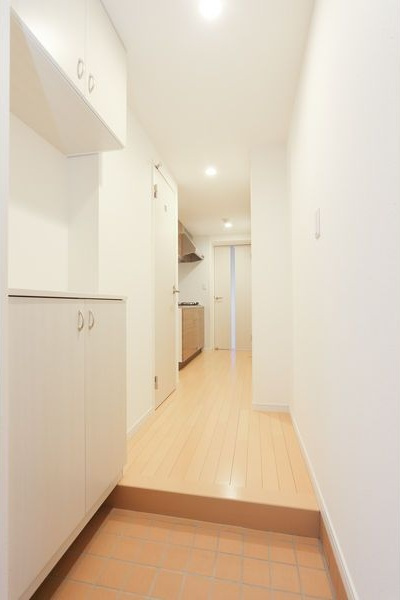 フェリスタ西条町の玄関