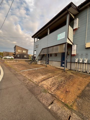 レスト鴨島の駐車場