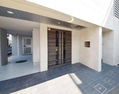 ＧＥＮＯＶＩＡ大島駅ｓｋｙｇａｒｄｅｎのエントランス