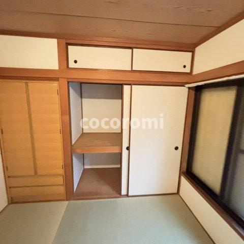 藤阪元町三丁目戸建ての収納