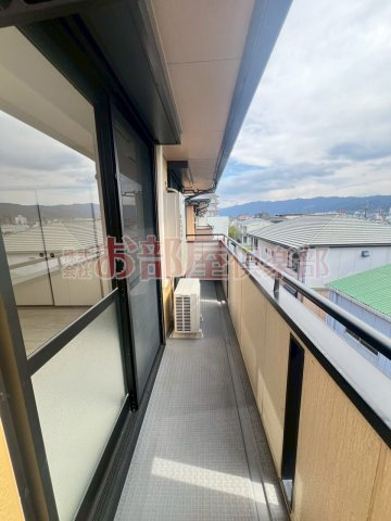 マーサ・リヴェール２のバルコニー|落ち着いた時間を過ごせるバルコニーです