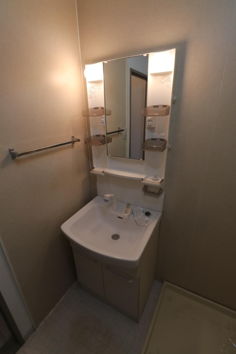 マーサ・リヴェール２の洗面所|ゆったりとスペースのある洗面所