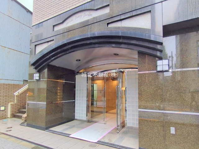 荻窪サニーガーデンのエントランス