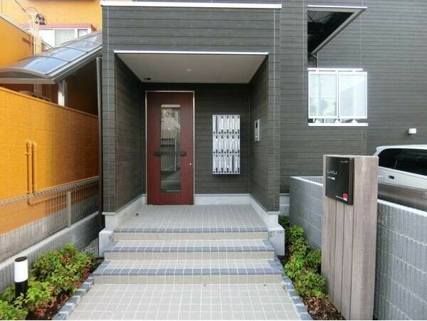 リブリ・砂田橋のエントランス