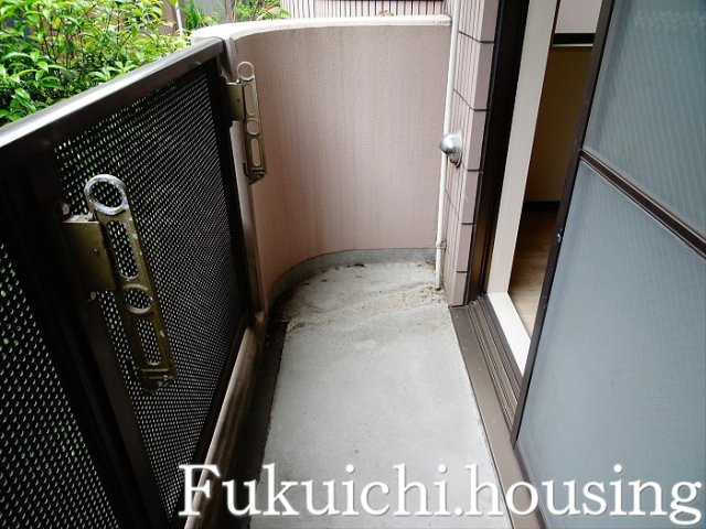 クヌギのバルコニー