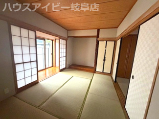【和室】 | 大垣市新長松！再生住宅！敷地広々77坪！お車2台可能！荒崎小学校まで徒歩10分！ | 大垣市新長松！再生住宅！敷地広々77坪！お車2台可能！荒崎小学校まで徒歩10分！