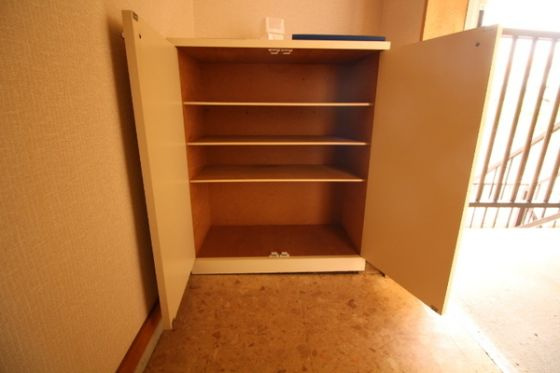 ソワサント大岡の玄関