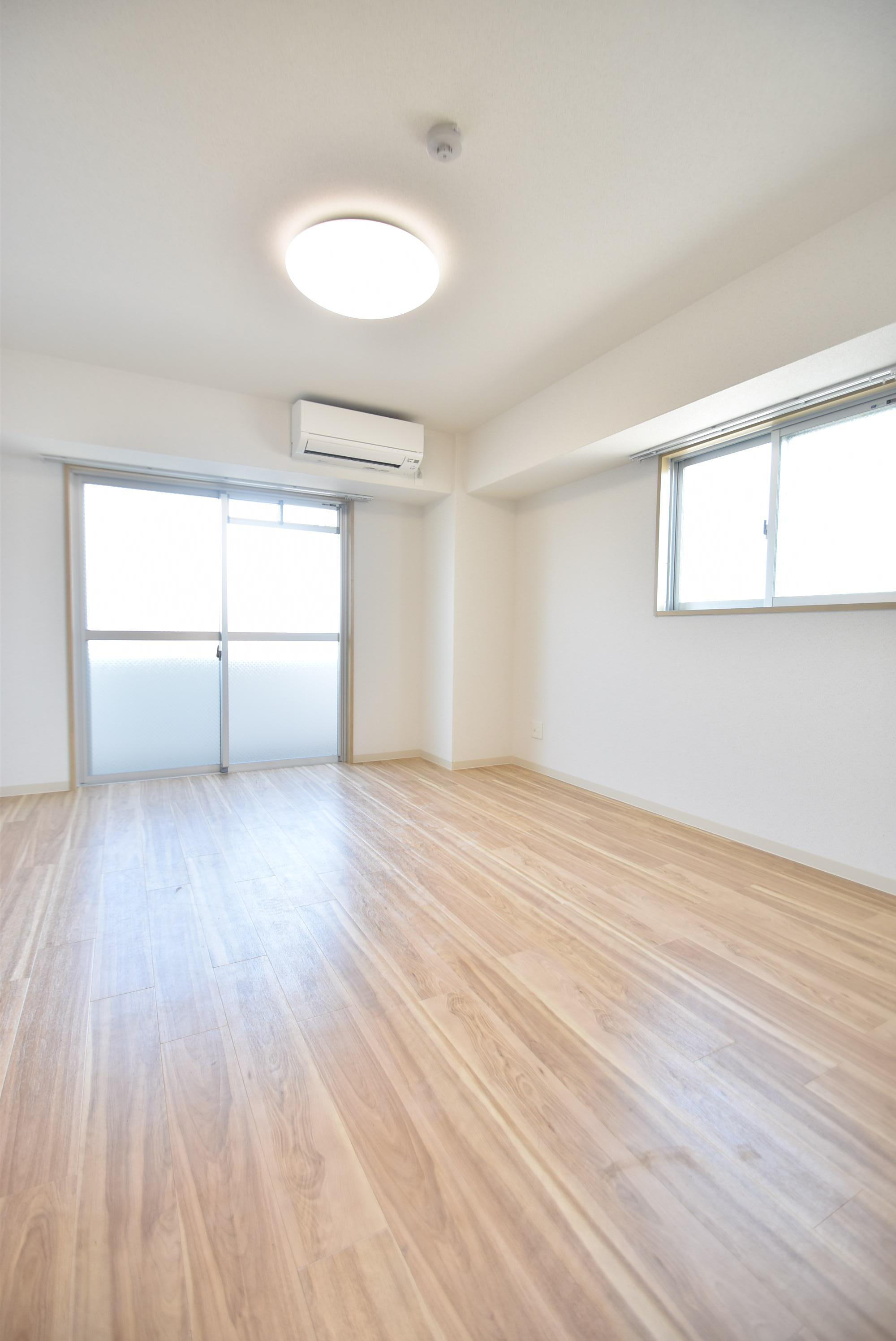 大阪市都島区都島中通２丁目の賃貸マンションの居間・リビング