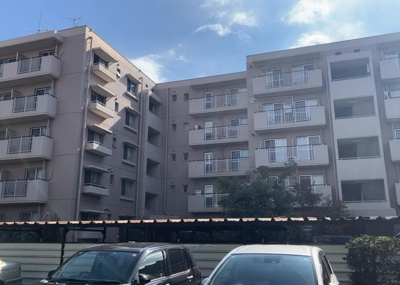 【外観】 | パークサイド南大沢 | マンションの外観は非常に重要なポイントです！外観の善し悪しは資産価値に大きな影響を与えます。外観のいいマンションを購入することで、高値で売却がしやすく、買い手が見つかりやすいというメリットがあります。