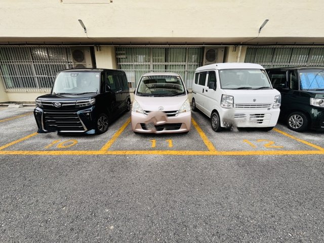寄宮市街地分譲住宅の駐車場