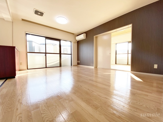 ENOUマンションの居間・リビング|広々リビングルーム☆