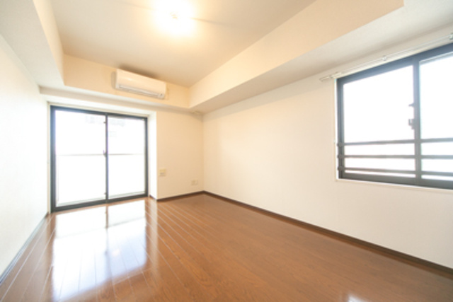 ＡＶＥＮＩＲ渋谷本町の居間・リビング|※写真は同タイプ住戸です。