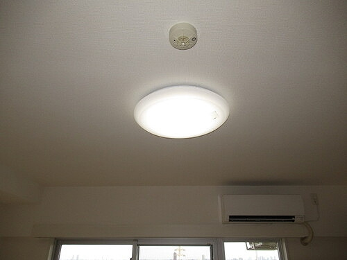 グランド・ガーラ代田橋のその他|照明器具（リビング・ダイニング）　前回募集時撮影2021年5