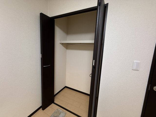 フジパレス蛍池南町Ⅱ番館の収納