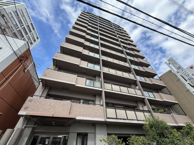 ユニライフ泉北深井駅前の外観