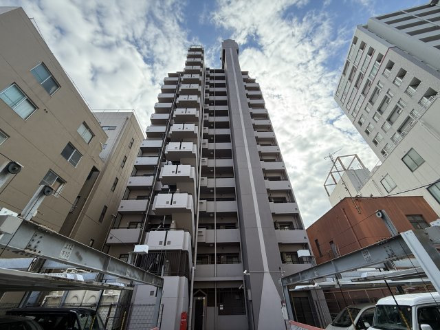 ユニライフ泉北深井駅前の外観