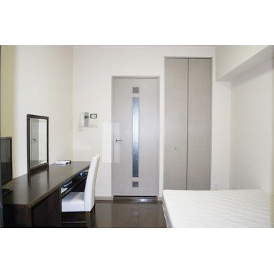 トーシンフェニックス田町の内装|明るい色調の室内です