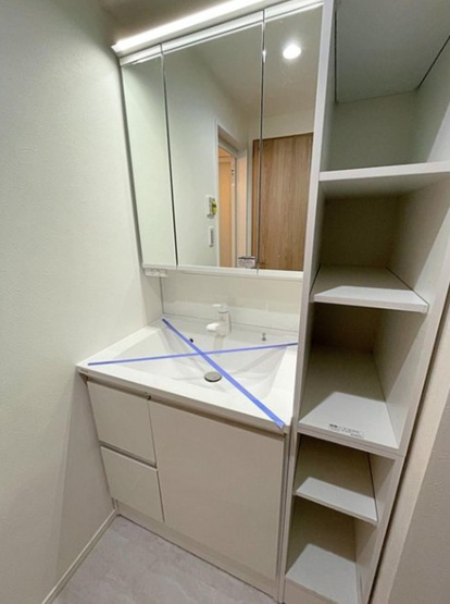 【独立洗面台】 | ローズアべニュー西巣鴨 | ご家族の1日が始まり、1日の終わりを締めくくる洗面空間。