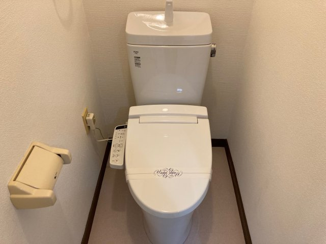 ライジングハラダのトイレ|コンパクトで使いやすいトイレです