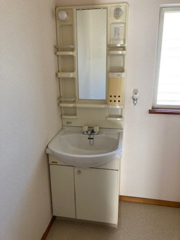 ふじみ野市上ノ原３丁目のアパートの独立洗面台