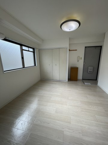 グレイシーF.Kの居間・リビング|こちらの居間で趣味の時間をお楽しみください