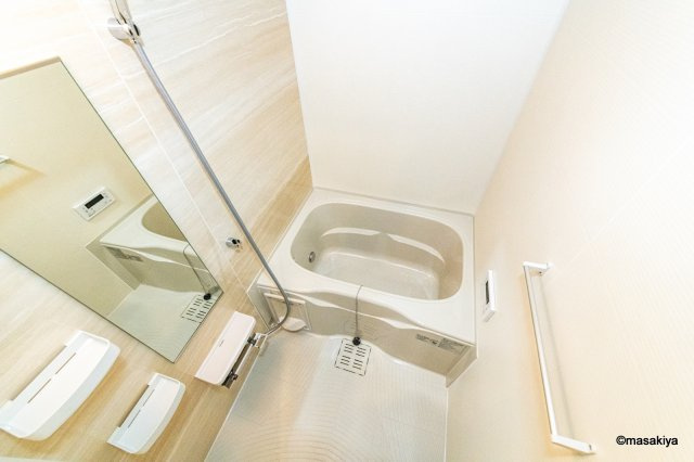 メゾンラテ稲葉の浴室