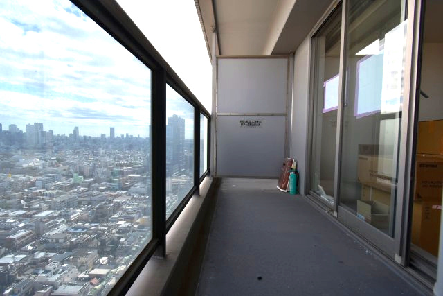 なかのサンクォーレのバルコニー