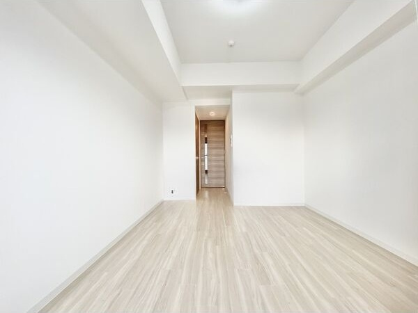 S-RESIDENCE庄内通North☆AD3ヶ月(102.204.501.1403はAD2)☆の居間・リビング