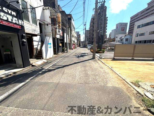 松山市三番町２丁目の売地の前面道路含む現地写真|前面道路含む現地写真です