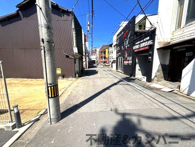 松山市三番町２丁目の売地の前面道路含む現地写真|前面道路含む現地写真です