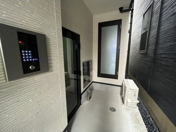 プリシェール杉栄のエントランス