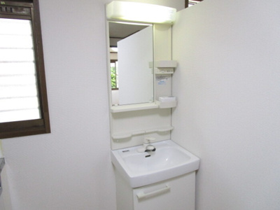 【洗面所】 | ファミーユ佐藤 | 参考写真（同物件別部屋）