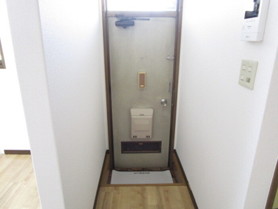 【玄関】 | ファミーユ佐藤 | 参考写真（同物件別部屋）