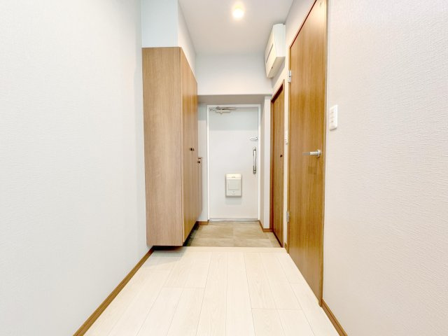 草加スカイハイツの玄関