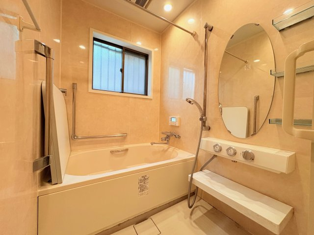 神戸市須磨区神撫町4丁目戸建の浴室