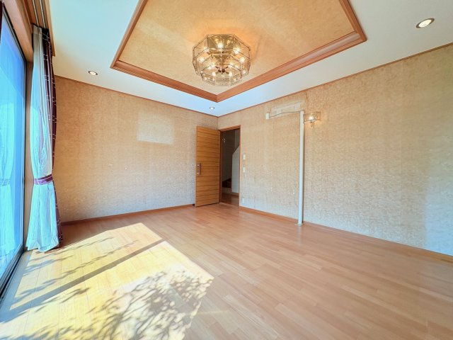 神戸市須磨区神撫町4丁目戸建の洋室