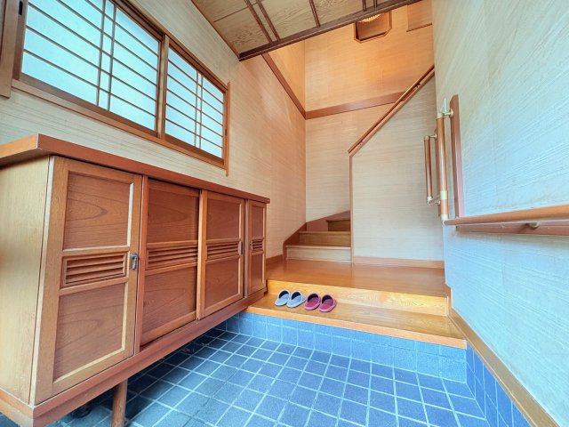 神戸市須磨区神撫町4丁目戸建の玄関