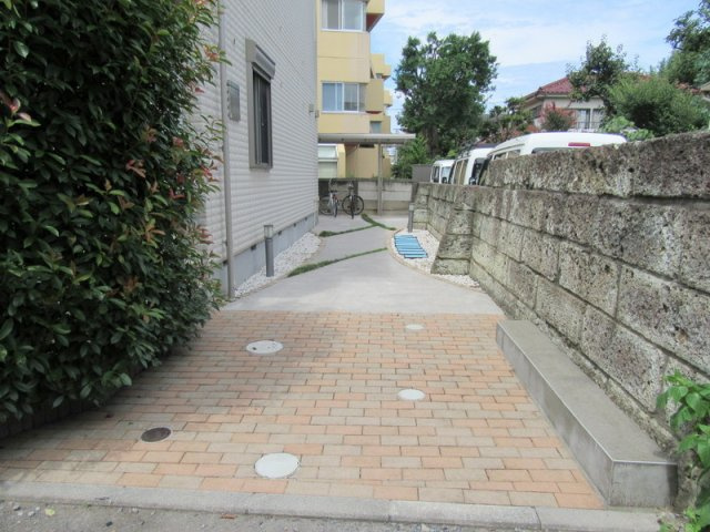 メゾン元町のエントランス