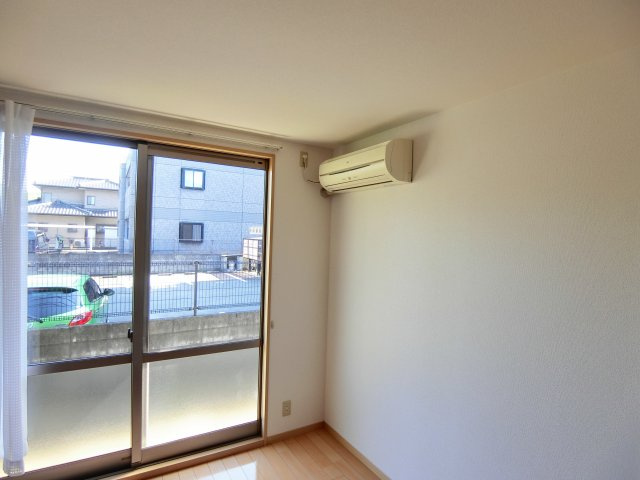 グランシャリオ小森野の設備|エアコン付のLDK