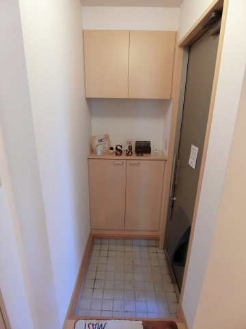 グランシャリオ小森野の玄関