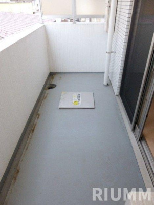 【バルコニー】 | ウェルストーン八幡山