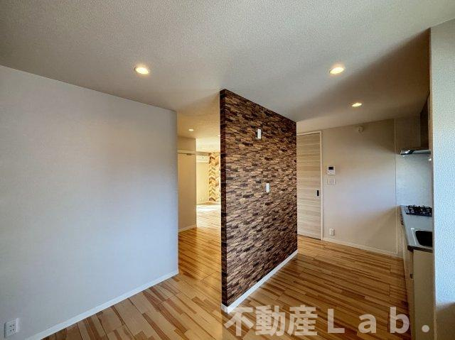 モダニティ八分字　B棟の内装