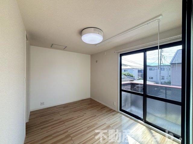 モダニティ八分字　B棟の内装