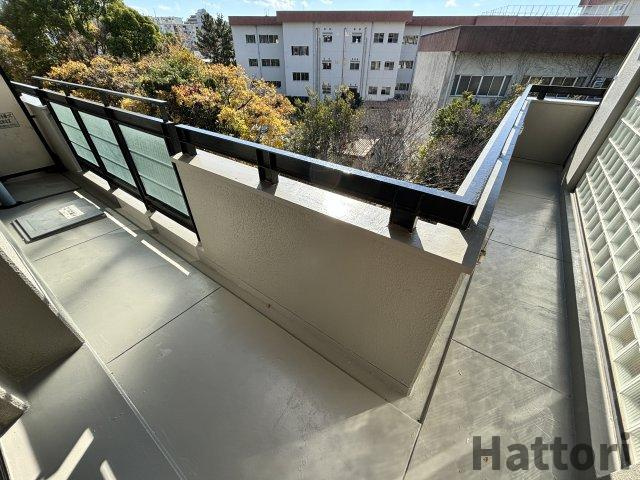 プレシオ緑ヶ丘のバルコニー