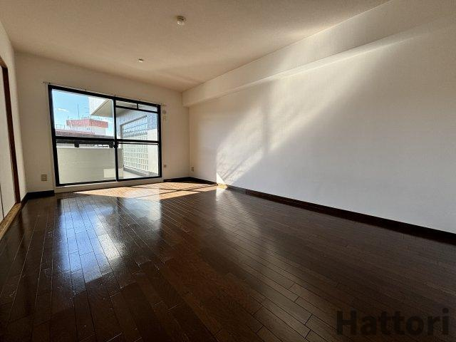 プレシオ緑ヶ丘の居間・リビング